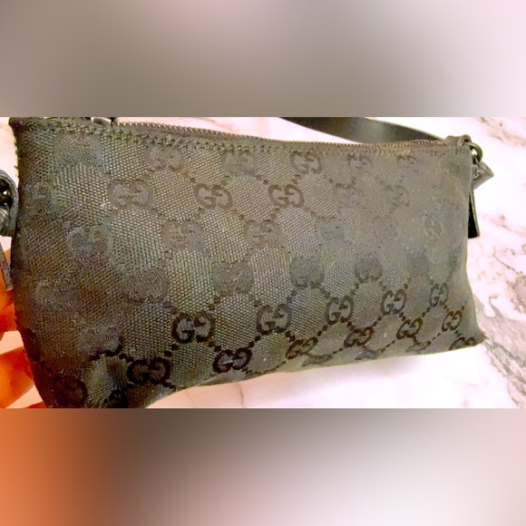 Vintage Black on Black GUCCI Monogram Pochette - Picture 6 of 7